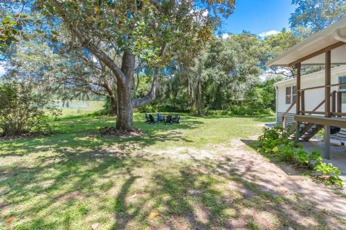 The Magnolia Lake House in Ocklawaha The Magnolia Lake House in Ocklawaha
