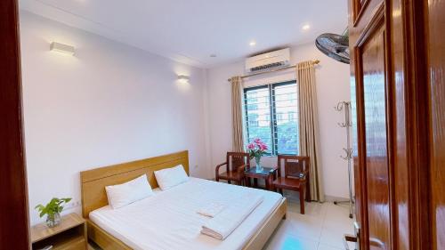 Bed, Phu Binh Hotel in Thach That District Bed, Phu Binh Hotel in Thach That District