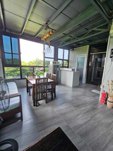 Ashburn's Transient- Bauang La Union, Beach Capital of the North in Bauang Ashburn's Transient- Bauang La Union, Beach Capital of the North in Bauang