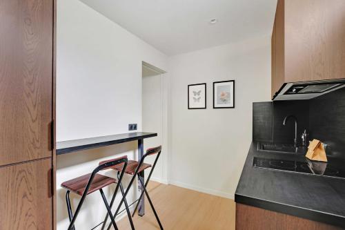 keuken, Modern "Green Suites" residence - Meudon/Vélizy in Meudon keuken, Modern "Green Suites" residence - Meudon/Vélizy in Meudon