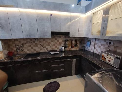 BnBBuddy 3 BHK Elegant Apartment in Lucknow in Banthra Sikander Pur BnBBuddy 3 BHK Elegant Apartment in Lucknow in Banthra Sikander Pur