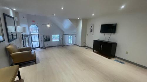 Sonesta Simply Suites Memphis in Memphis Sonesta Simply Suites Memphis in Memphis