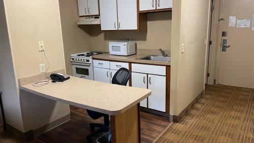 Sonesta Simply Suites Memphis in Memphis Sonesta Simply Suites Memphis in Memphis