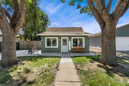 Downtown Windsor Home with Hot Tub and Pool Table in 溫莎 (CO) Downtown Windsor Home with Hot Tub and Pool Table in 溫莎 (CO)
