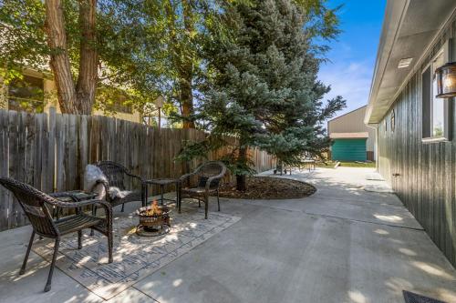 Downtown Windsor Home with Hot Tub and Pool Table in 溫莎 (CO) Downtown Windsor Home with Hot Tub and Pool Table in 溫莎 (CO)