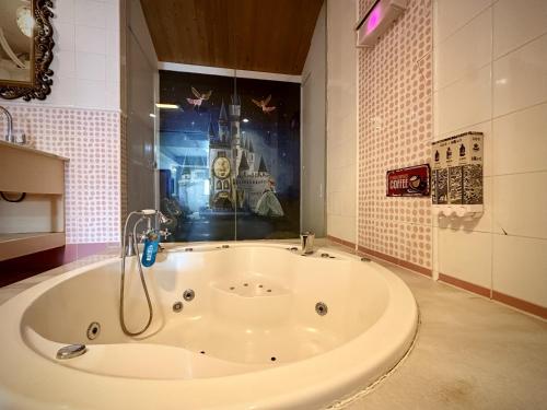 荷蘭洋行-寵物友善塩水燈會井仔腳塩田 near Jingzaijiao Tile - Paved Salt Fields 荷蘭洋行-寵物友善塩水燈會井仔腳塩田 near Jingzaijiao Tile - Paved Salt Fields