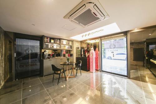 Lobby, Eunpyeong Y Hotel in Seodaemun Lobby, Eunpyeong Y Hotel in Seodaemun