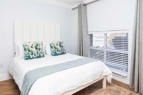 Stunning 2 Bed Apartment - Green Point