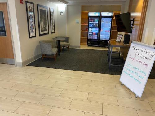 Holiday Inn Express Hotel & Suites Greenwood By IHG in Greenwood (Mississippi) Holiday Inn Express Hotel & Suites Greenwood By IHG in Greenwood (Mississippi)