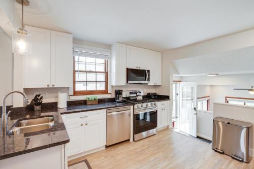 Spacious Minneapolis Home Rental 8 Mi to Downtown in Richfield (MN) Spacious Minneapolis Home Rental 8 Mi to Downtown in Richfield (MN)