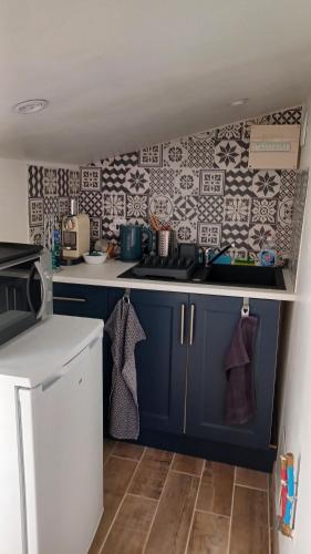 La Sardinière, Charmante maison dans un jardin (La Sardiniere, Charmante maison dans un jardin) in Chateau-Renault La Sardinière, Charmante maison dans un jardin (La Sardiniere, Charmante maison dans un jardin) in Chateau-Renault