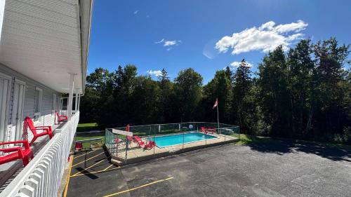 Uitzicht, Motel 7 Inn & Suites in Beresford (NB) Uitzicht, Motel 7 Inn & Suites in Beresford (NB)