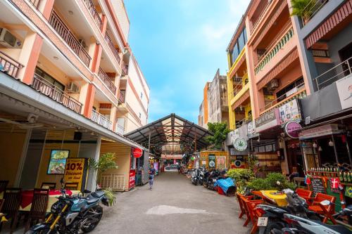 アウトドア イン & レストラン11