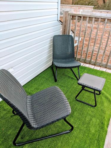 Balcony/terrace, Cosy room near medical district with private balcony in North Lawndale Balcony/terrace, Cosy room near medical district with private balcony in North Lawndale
