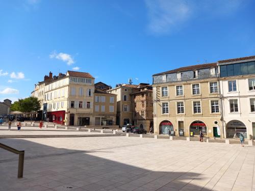 En baronnies charmant studio avec balcon et parking in Auch En baronnies charmant studio avec balcon et parking in Auch