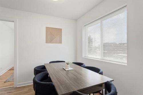 Stylish 2BR Near O'Hare Modern & Easy Access in 格倫維尤 Stylish 2BR Near O'Hare Modern & Easy Access in 格倫維尤
