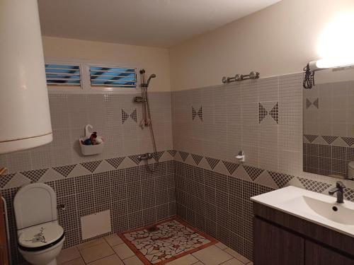 Baño, Le Nid De Nicolas in Le Saint-Esprit Baño, Le Nid De Nicolas in Le Saint-Esprit