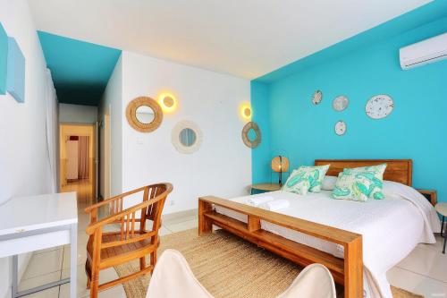 EUREKA-SUR-MER Stylish & Cosy Apartment, 100 mts from beach, pool