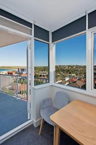 Seaside Serenity Stunning Beach Views in Maroubra in Maroubra Seaside Serenity Stunning Beach Views in Maroubra in Maroubra