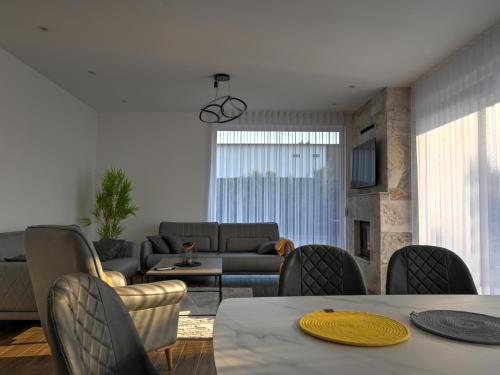 Удобства, Brick Villas - Poolside Bliss in Кметёвце Удобства, Brick Villas - Poolside Bliss in Кметёвце