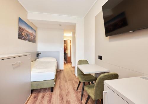 Hotel Pickwick and Pub "the room with a view"