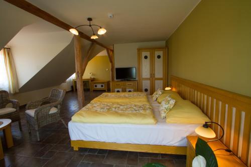 This photo about Hotel a restaurace Palfrig shared on HyHotel.com