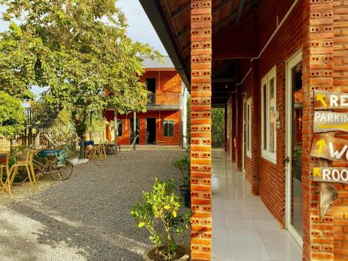 Garden, Cat Tien Backpackers Hostel in Nam Cat Tien Garden, Cat Tien Backpackers Hostel in Nam Cat Tien