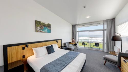 Beachfront Hotel in Hokitika Beachfront Hotel in Hokitika