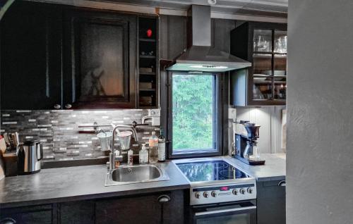 ห้องครัว, Awesome Home In Sjusjøen With Wifi in ชูเชิน ห้องครัว, Awesome Home In Sjusjøen With Wifi in ชูเชิน