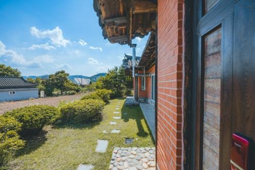 Chuncheon Viandante Dokchaehanok in Seo-myeon Chuncheon Viandante Dokchaehanok in Seo-myeon