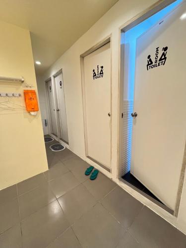 Bathroom, The Cocoon Hostel in Samed City Center Bathroom, The Cocoon Hostel in Samed City Center