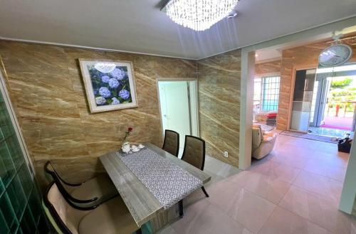 Haebyeol Private Pension (Pet friendly) near Mysterious Road (Dokkaebi Road) Haebyeol Private Pension (Pet friendly) near Mysterious Road (Dokkaebi Road)