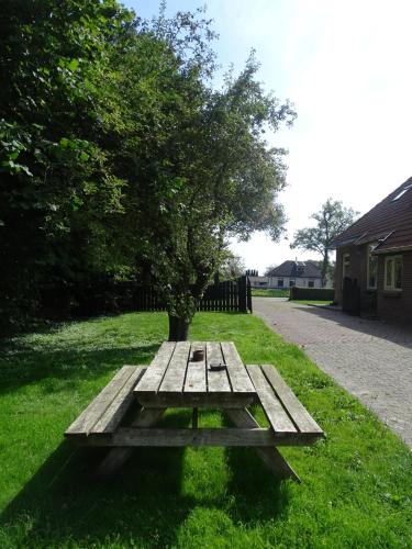 B&B Aan de Vaart in Assen B&B Aan de Vaart in Assen