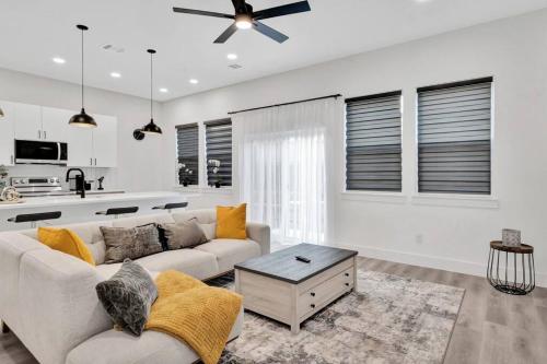 keuken, Perfect Dallas Oasis l Pet Friendly l Big Backyard in Love Field vliegveld keuken, Perfect Dallas Oasis l Pet Friendly l Big Backyard in Love Field vliegveld