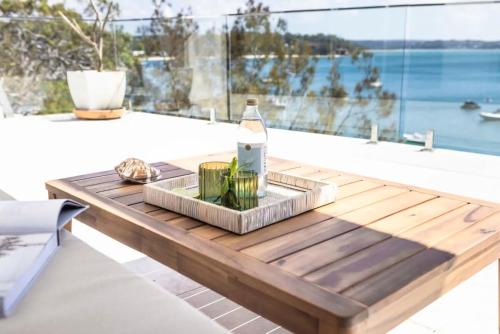 Ocean Front Luxury The Lambeth Walk in Bundeena Ocean Front Luxury The Lambeth Walk in Bundeena