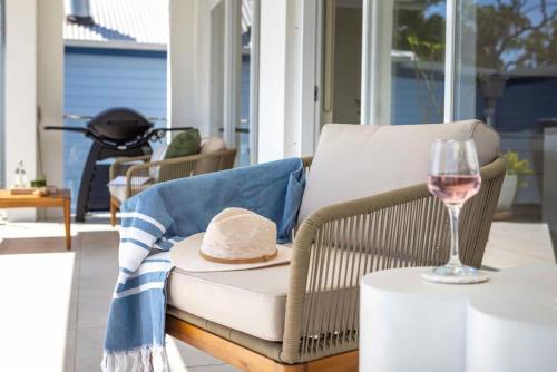 Ocean Front Luxury The Lambeth Walk in Bundeena Ocean Front Luxury The Lambeth Walk in Bundeena