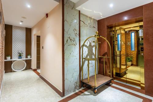 로비, Dream International Hotel in 부트왈 로비, Dream International Hotel in 부트왈