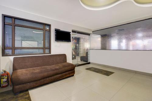 Lobby, Super Townhouse Oak LB Nagar Ramoji near Paigah Tombs Lobby, Super Townhouse Oak LB Nagar Ramoji near Paigah Tombs