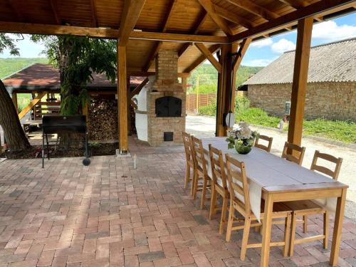 Csomópont Családi Vendégház (Csomopont Csaladi Vendeghaz) in 維斯 Csomópont Családi Vendégház (Csomopont Csaladi Vendeghaz) in 維斯