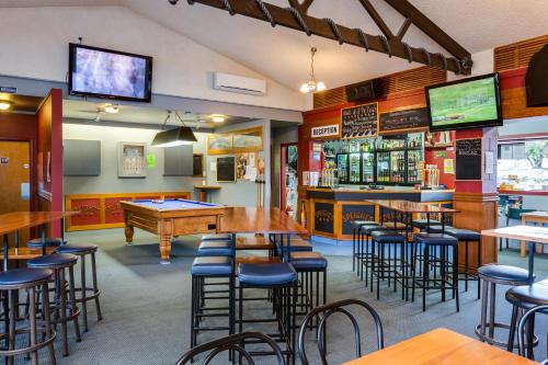 Food and beverages, Ocean Beach Hotel in South Dunedin Food and beverages, Ocean Beach Hotel in South Dunedin