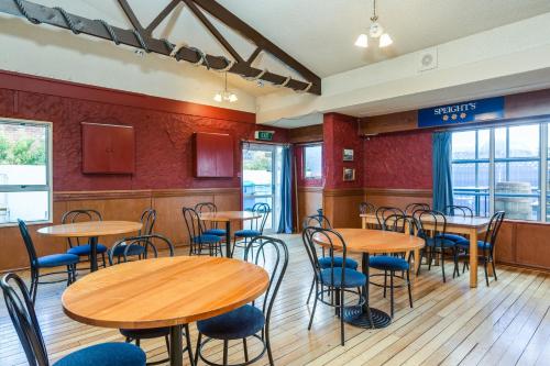 Restaurant, Ocean Beach Hotel in South Dunedin Restaurant, Ocean Beach Hotel in South Dunedin