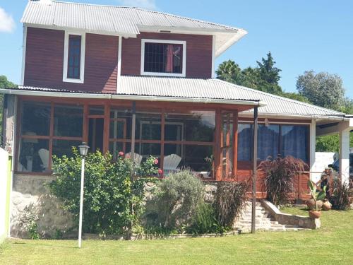 Фасада на хотела, Cabaña en el Dique de la cienaga (Cabana en el Dique de la cienaga) in El Carmen Фасада на хотела, Cabaña en el Dique de la cienaga (Cabana en el Dique de la cienaga) in El Carmen