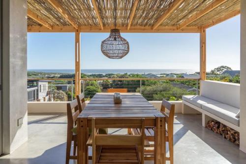 Scarborough Beach House - stunning sea views