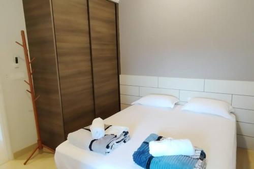 C22 Cozy Retreat - 2 bedroom Windmill Upon Hills