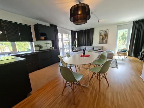 Shared lounge/TV area, Mountain View by Globalimmoservice in Rottenstein Shared lounge/TV area, Mountain View by Globalimmoservice in Rottenstein