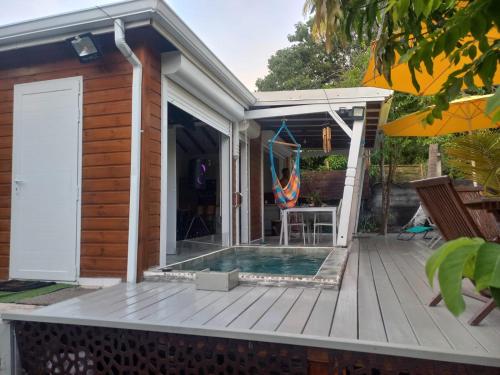 Hibiscus Paradise in Marigot Hibiscus Paradise in Marigot