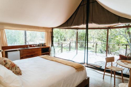 Erkély/terasz, Litchfield Safari Camp in Batchelor / Litchfield Nemzeti Park Erkély/terasz, Litchfield Safari Camp in Batchelor / Litchfield Nemzeti Park