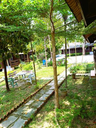 Garden, Marang Guest House by RVH in Marang Garden, Marang Guest House by RVH in Marang