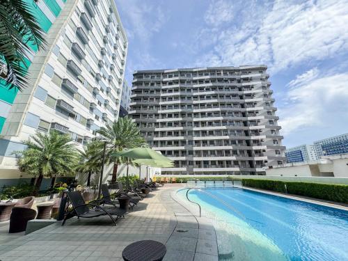 Swimming pool, Hotel101 – Manila in Manila Swimming pool, Hotel101 – Manila in Manila