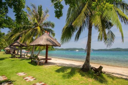 Dolphinbay Beachfront & Dive Resort near Puerto Galera Yacht Club Dolphinbay Beachfront & Dive Resort near Puerto Galera Yacht Club